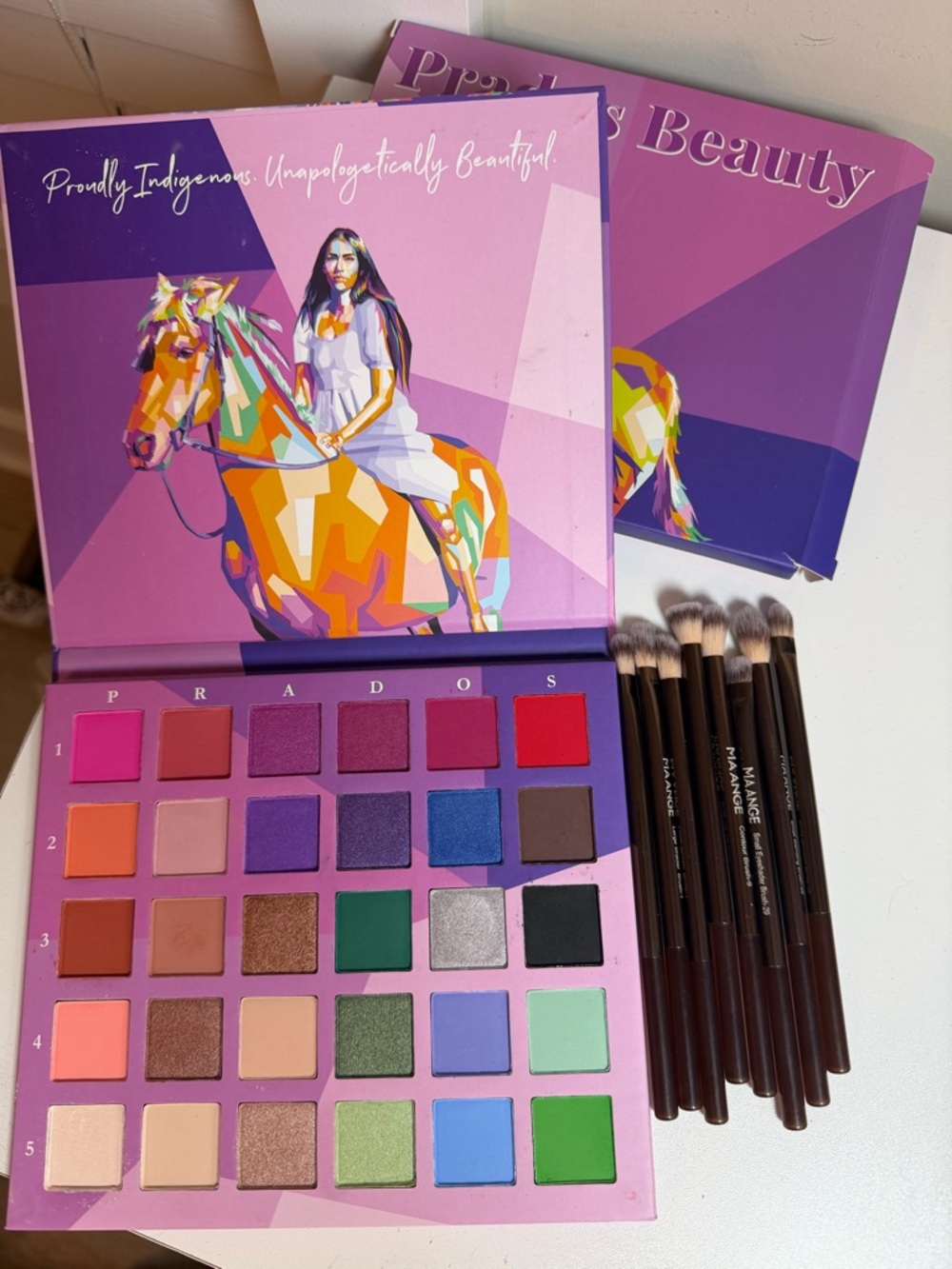 Prados Beauty x Stephen Paul Judd Eyeshadow Palette & 8 piece brush set
